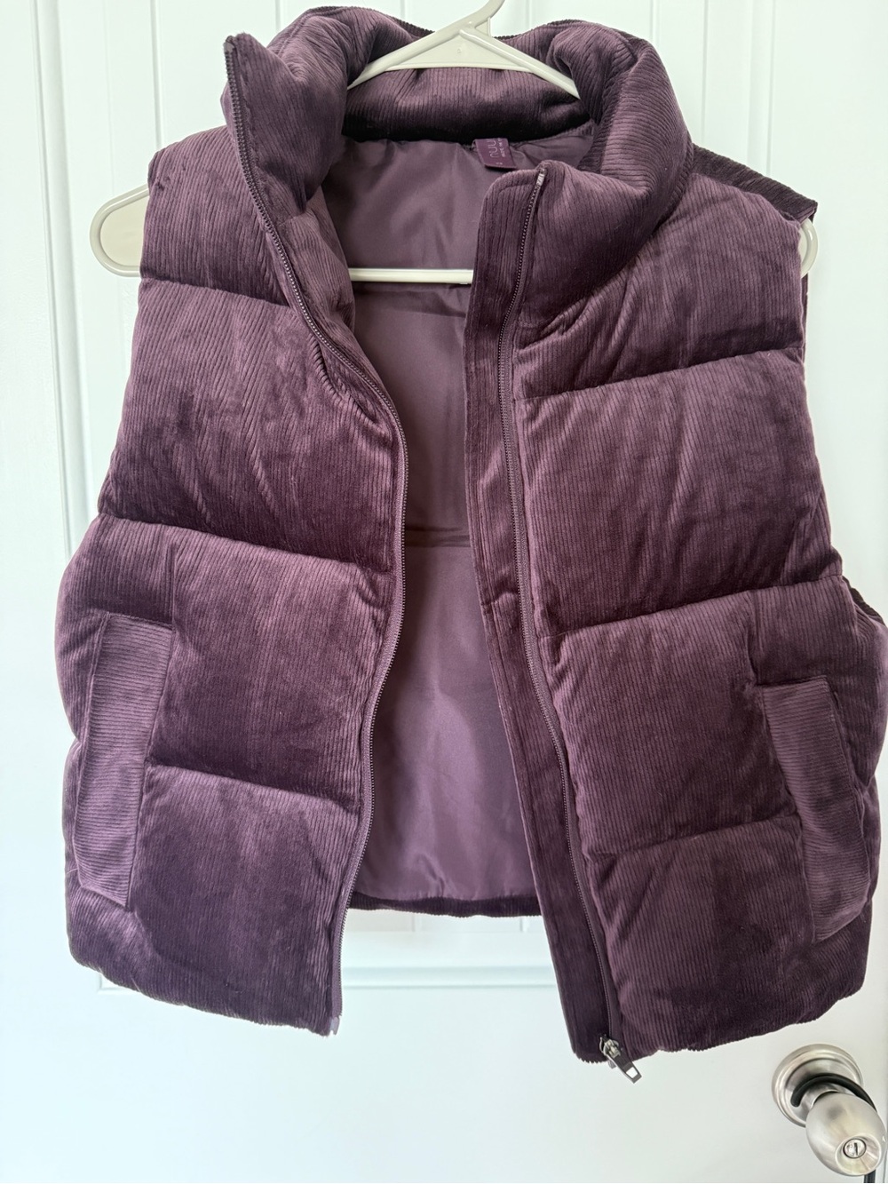Nuuds ribbed velour vest plum sz XS